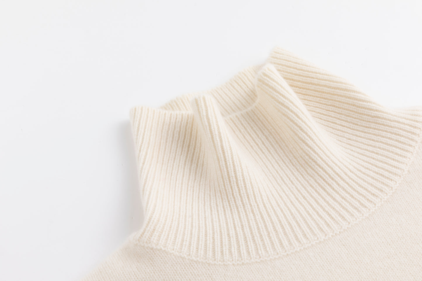 Classic Cashmere Turtleneck
