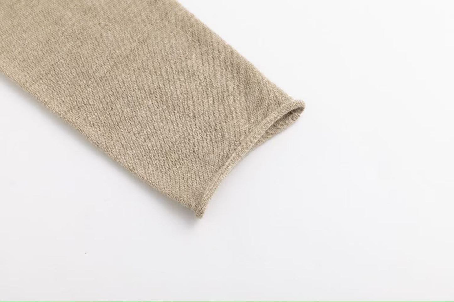 Women’s Fine-Spun Cashmere Crewneck Cardigan