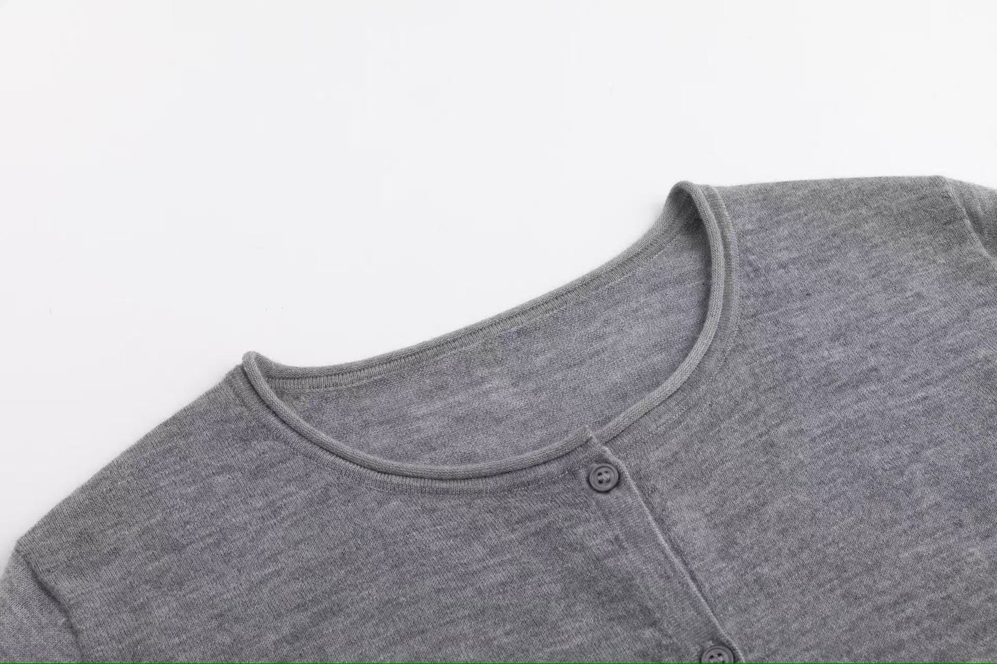 Women’s Fine-Spun Cashmere Crewneck Cardigan